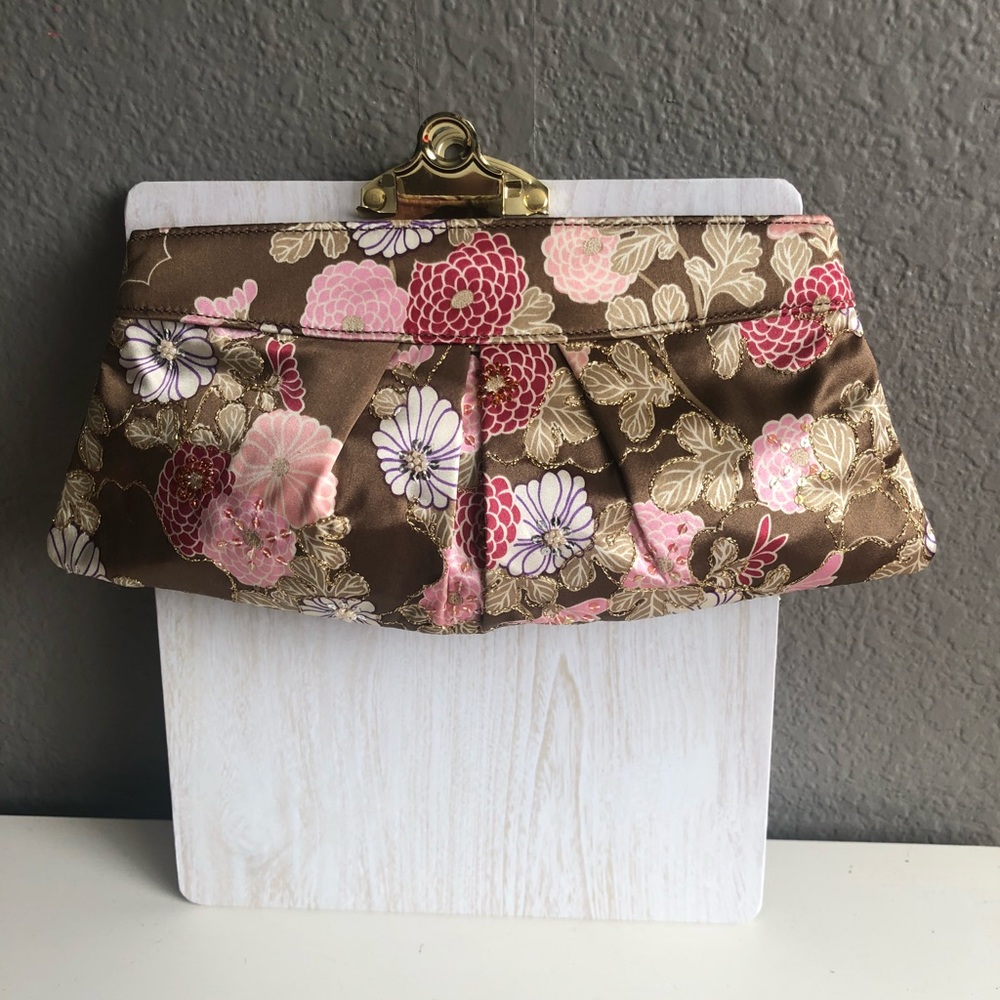 Adorable flowered clutch with some beading